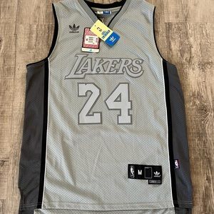 Kobe bryant vintage jersey (RARE)
